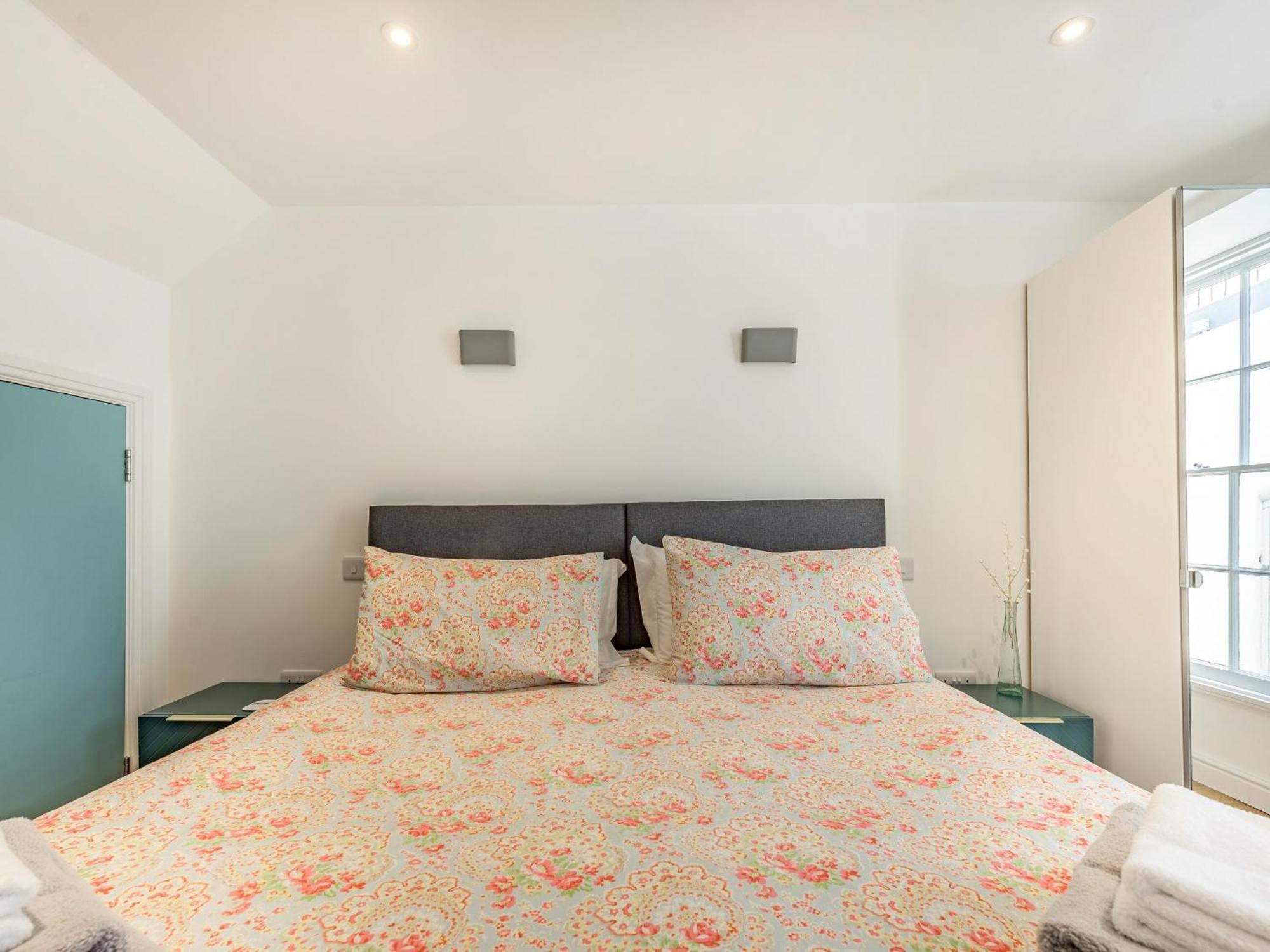 Ocean Waves Vila Tenby Exterior foto