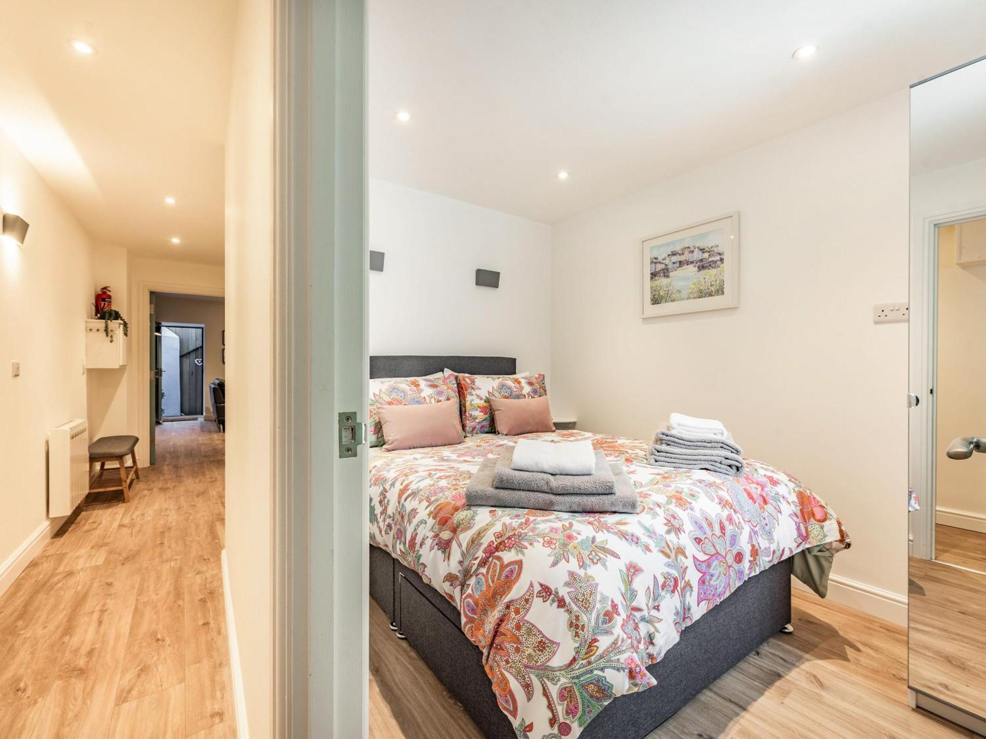 Ocean Waves Vila Tenby Exterior foto
